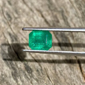 Natural Emrald Russian Regular